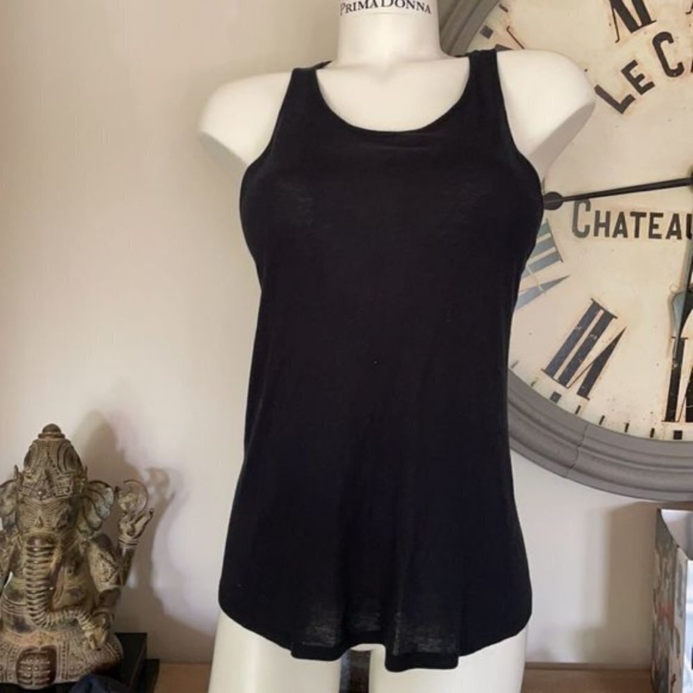 The row knit tank Large black RACERBACK